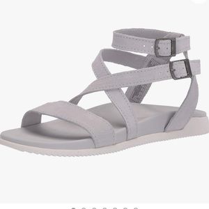 Chaco rose gladiator leather light gray strappy sandals size 8